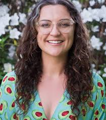 Jessica Hazelton's Instagram, Twitter & Facebook