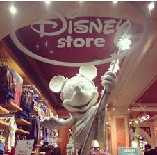 More Expensive Than Venice Shop Review Of The Disney Store Rome Italy Tripadvisor Découvrez vite toutes les nouveautés de shopdisney parmi les gammes de produits disney tels que des vêtements, accessoires ou déguisements, et plus encore !