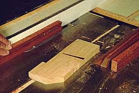 The free plans to build frontgate inspired ellington trays are easy to construct and also inexpensive. Fine Woodworking Serving Tray Free Plans And Instruction Uwoodcraft Com