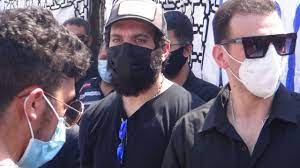 من يرى في المنام أنه يمشي في جنازة مجهولة فهذا يشير إلى أيام يسودها الغموض وصعوبة وفشل وهزيمة وخسارة. Ø£Ùˆ Ù„ ØªØ¹Ù„ÙŠÙ‚ Ù„Ø¥ÙŠÙ…ÙŠ Ø³Ù…ÙŠØ± ØºØ§Ù†Ù… Ø¨Ø¹Ø¯ Ø¬Ù†Ø§Ø²Ø© ÙˆØ§Ù„Ø¯Ù‡Ø§ ÙˆØ±Ø§Ù…ÙŠ Ø±Ø¶ÙˆØ§Ù† ÙŠØµÙÙ‡ Ø¨Ù€ Ø¥ÙƒØ³ÙŠØ± Ø§Ù„Ø³Ø¹Ø§Ø¯Ø© Ù…Ø¬Ù„Ø© Ø³ÙŠØ¯ØªÙŠ