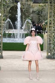Inside The Fanciful Garden Party That Was Chanel S Spring 2018 Couture Show Fashionista
