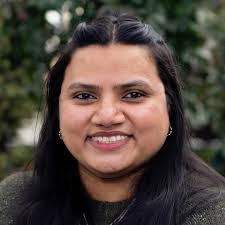 Rebecca Steed's Instagram, Twitter & Facebook