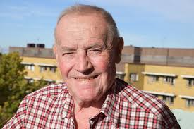 Det är med sorg som Kommunistiska Partiet nåtts av beskedet att Frank Baude  gått bort. Frank hade en mycket stor betydelse för vårt parti, både vid  grundandet 1970 och under sina många