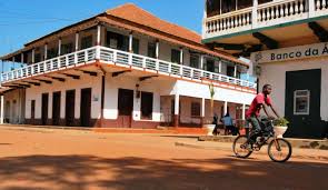 Luís Graça & Camaradas da Guiné: Guiné 6174 - P19411: (Ex)citações (350):  Memórias da rainha do Gabu, saudades dos comerciantes locais e suas  famílias, com destaque para o sr. Caeiro, português, e