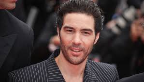 Paris : Tahar Rahim inaugurera les illuminations de Noël sur les  Champs-Elysées