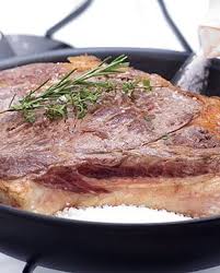 Cote De Boeuf Sur Lit De Gros Sel A La Poele Pour 4 Personnes Recettes Elle A Table Recette Recettes De Cuisine Recette Cote De Boeuf Cote De Boeuf