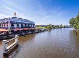 Naast het recreatiegebied ligt de stoomtrein katwijk leiden. The 10 Best Hotels Close To Stoomtrein Valkenburgse Meer In Leiden Netherlands