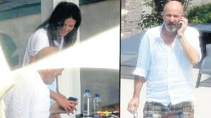 Bu evliliğinden ekin ergök isminde bir oğlu vardır. Lejaaonzlhcldm