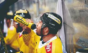 Including population figures, maps and links to official or near official capital cities of europe. Peeroton Fitnesstalk Teil 6 Eishockey Pro Rafael Rotter Uber Erfolge Herausforderungen Sportaktiv Com