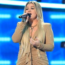 After graduation, she moved to. How Kelly Clarkson Is Putting The Pieces Back Together After Her Split E Online