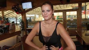 Read ornella koktová from the story co řekly slavné osobnosti. Ornella Koktova Sokuje Ostre Se Oprela Do Homosexualu Sip