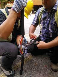 Penyambungan dan penamatan kabel bawah tanah dan kemahiran menyambung dan menamatkan kabel untuk kesinambungan bekalan elektrik. Contoh Cara Penyambungan Terus Kabel Dkeen Electrical ÙÙŠØ³Ø¨ÙˆÙƒ