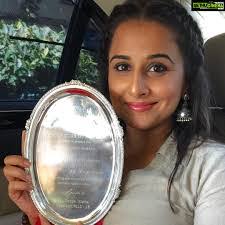 Anita Parikh's Instagram, Twitter & Facebook