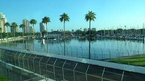 The design increases safety for the driver as the cars go faster and faster each year. Rear View Mirror How Is Indycar Different From Nascar Sbnation Com