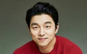 Tepis Rumor Kencani Taylor Swift, Intip 7 Pesona Gong Yoo Yang Suamiable