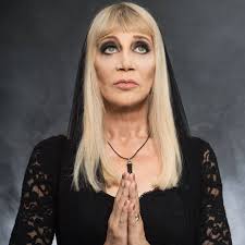 Natasha England's Instagram, Twitter & Facebook