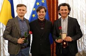 Назарій яремчук народився в селянській родині. Sini Nazariya Yaremchuka Otrimali Posvidchennya Narodnih Artistiv Ukrayini Fakti Chernivci