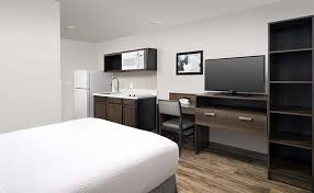Furniture land texas has a great selection of bedroom furniture in austin, texas. Extended Stay Hotels In South Central Austin Tx Woodspring Suites