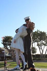 Police said officers didn't find any spray paint bottles in the area. Statue Of Sailor Kissing Nurse Izobrazhenie San Diego Photography Tours San Diego Tripadvisor