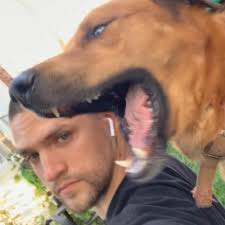 Israel Adesanya says Dustin Poirier should be considered a UFC champion 🤝  "He is a champion, no matter what. He's got a belt at his house, at his  gym, sitting there to