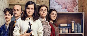 Пол фокс, аманда таппинг, энн вилер. New Anne Frank Video Diary Anne Frank House