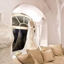 Jetzt ta lesen und bis zu 80 € prämie sichern! Kleidung Negozio Villach Wolke 7 Brautmoden Local Tourmake