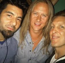 Do you guys like Alice In Chains? : r/deftones