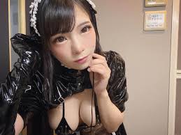 美らかのん（久我かのん）さんのインスタグラム写真 - (美らかのん（久我かのん）Instagram)「. . .  98の22時30分〜はエッチな生配信です💞 . 大体アナルとかSМ?だけど何やるかはその時のコメントによって変わったり…♡ .  最初は無料！途中から有料ですが1分50㌽(50円)で ...