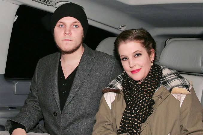 Lisa Marie Presley kept son's body on ice for 2 months after his death