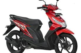 Semua busi pijar yang terdapat pada mesin anda seharusnya menghasilkan angka yang sama. Honda Beat Karburator Bikin Bingung Mesin Mati Saat Jalan Komponen Ini Mampet Gridoto Com