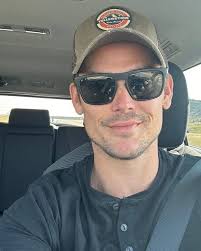 𝗦𝗔𝗬 𝗬𝗘𝗦 𝗜𝗙 𝗬𝗢𝗨 𝗟𝗢𝗩𝗘 The young and the Restless ❤️