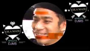 Berikut ini adalah full video terbaru ndx aka yang kami rangkum dalam satu video. Netizen Teruja Kisah Daie Farhan Dan Isteri Baru Dijadikan Lagu Dah Macam Eminem Pun Ada Lagu Dia Soya Lemon