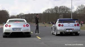 Nissan skyline gtr specifications, images, videos and information on every version of the nissan skyline gtr from the first versions to the latest r35. Nissan Skyline Gt R34 Mines Stage 2 Vs Nissan Gt R Switzer P800 Youtube