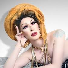 Amelia Cash's Instagram, Twitter & Facebook