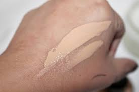 Armani luminous silk foundation is one of the best foundations in the world kim kardashian uses it, and so should you. Product Review Giorgio Armani S Luminous Silk Foundation Thatgirlarlene