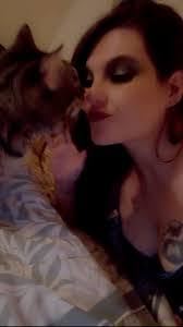 Candice Morrow's Instagram, Twitter & Facebook