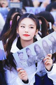 Itzy Yeji Mini Fan Meeting Music Center 190309 Yeji Itzy Itzy Girl Group Music Centers