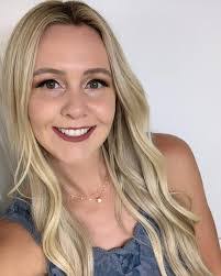 Jess Fuller's Instagram, Twitter & Facebook