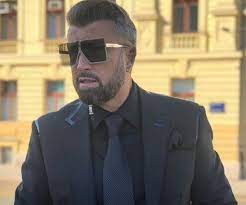 613,012 likes · 492 talking about this. CÄƒtÄƒlin Botezatu Internat De UrgenÈ›Äƒ La Spital A Ajuns Direct Pe Masa De OperaÈ›ie Capital