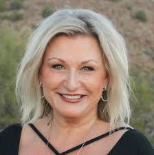 Lisa Cockrell's Instagram, Twitter & Facebook