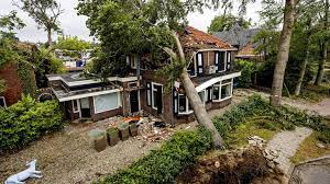 Gewonden, ravage en gaslekken in leersum na noodweer: Schadebedrag Noodweer Nog Niet Duidelijk Storm Was Uniek Nos