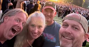 The beginning of my favorite season… September you were a welcome  introduction back to live music, football, birthdays, reconnecting with  friends and of course Dads Kitchen family fun. Jane Fonda once said