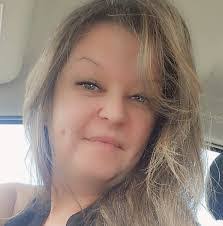 Angela Woolwine's Instagram, Twitter & Facebook