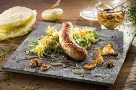 Suslander Bratwurst Auf Spitzkohl Rezept Bratwurst Lebensmittel Essen Wurstchen