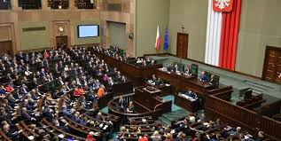 Utajnienie obrad sejmu jest bardziej próbą utajnienia afery mailowej fot. Rozpoczelo Sie Trzydniowe Posiedzenie Sejmu Radiomaryja Pl
