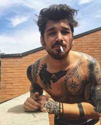 «un cactus…» andrea cerioli si è lasciato andare e su instagram ha pubblicato una foto provocante che lo. Andrea Cerioli Si Rotola In Intimo Sul Letto Video