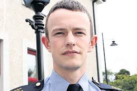Garda risks life to save man from Boyne