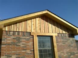 Cedar Siding Benefits Maintenance Tips Homeadvisor
