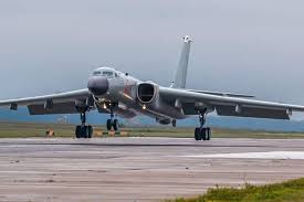 Xian H8 version China... - Aviacion Mundial de la A a la Z | Facebook