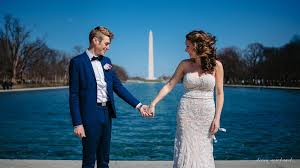 Dc Wedding Photos At The Reflecting Pool With The Washington Monument In The Background Dc Wedding Photographer Dc Wedding Photos Wedding Photographer Prices